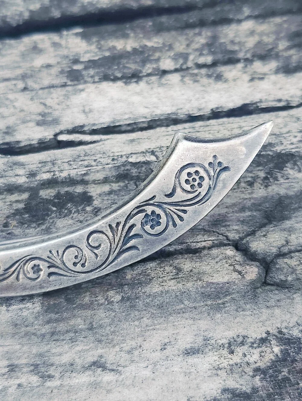 🗡️ Vintage Sterling Scimitar Sword Brooch